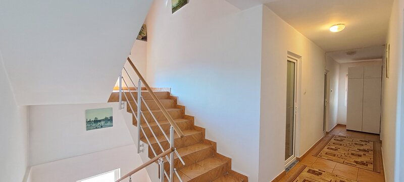 Brancoveanu, casa/vila 5 camere, S+P+1Et+M, adapost ALA, garaj, comision 0%